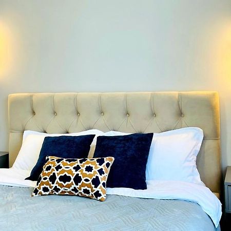 Уютная Стильная Квартира Возле Центрального Парка Горького! Apartment Almaty Ngoại thất bức ảnh