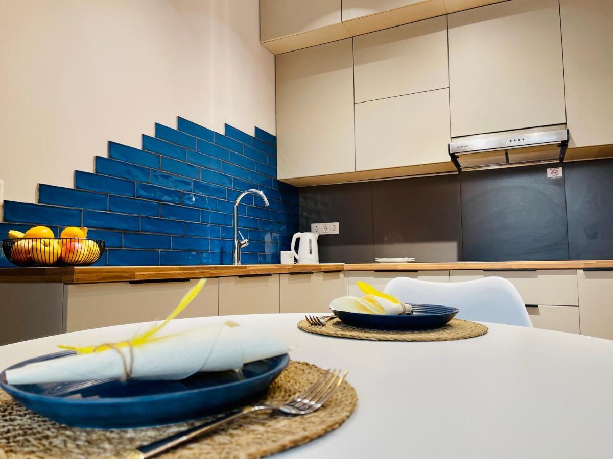 Уютная Стильная Квартира Возле Центрального Парка Горького! Apartment Almaty Ngoại thất bức ảnh