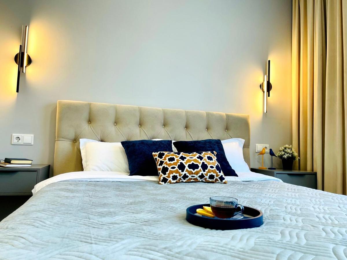 Уютная Стильная Квартира Возле Центрального Парка Горького! Apartment Almaty Ngoại thất bức ảnh